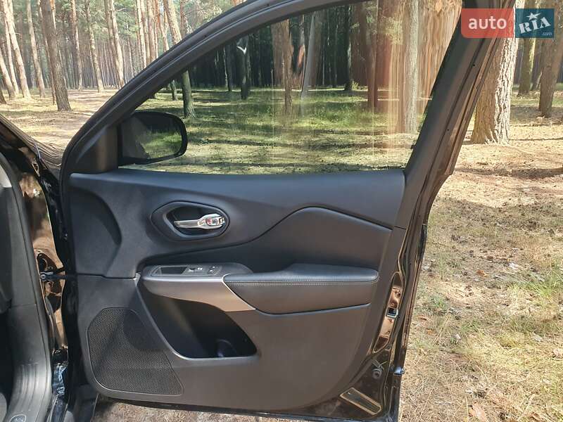 Позашляховик / Кросовер Jeep Cherokee 2018 в Сумах фото 13 Позашляховик / Кросовер Jeep Cherokee 2018 в Сумах