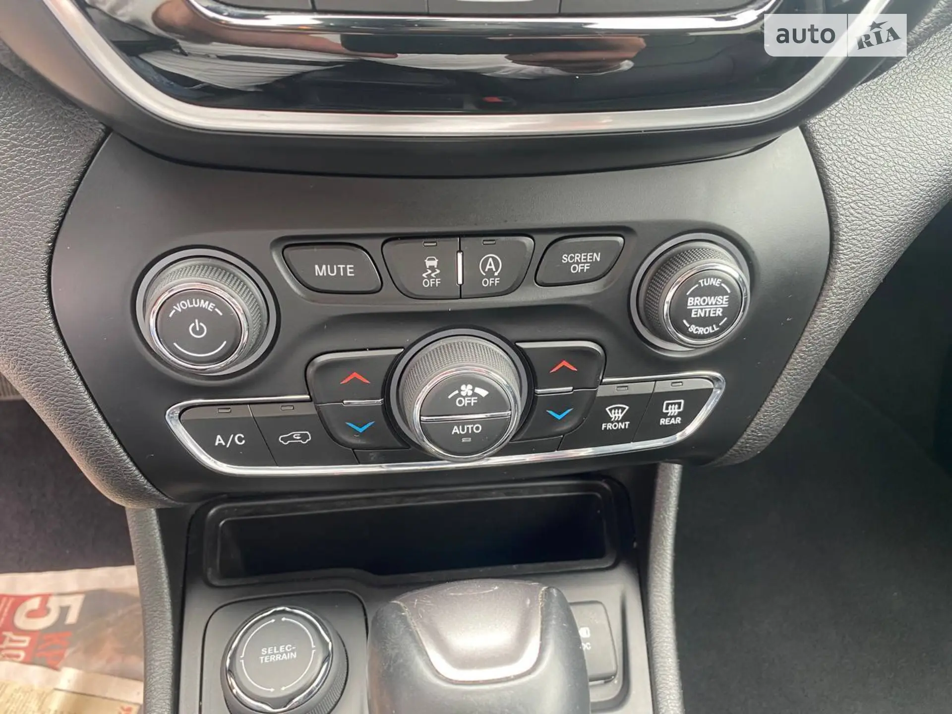 2018 Jeep Cherokee - мініатюра 15