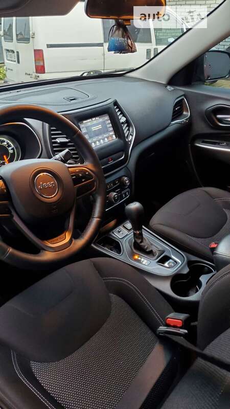 Позашляховик / Кросовер Jeep Cherokee 2018 в Калуші