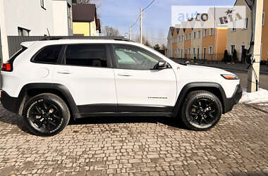 Внедорожник / Кроссовер Jeep Cherokee 2017 в Киеве