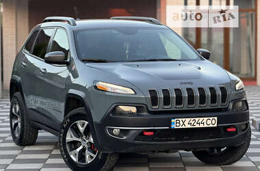 Внедорожник / Кроссовер Jeep Cherokee 2013 в Летичеве