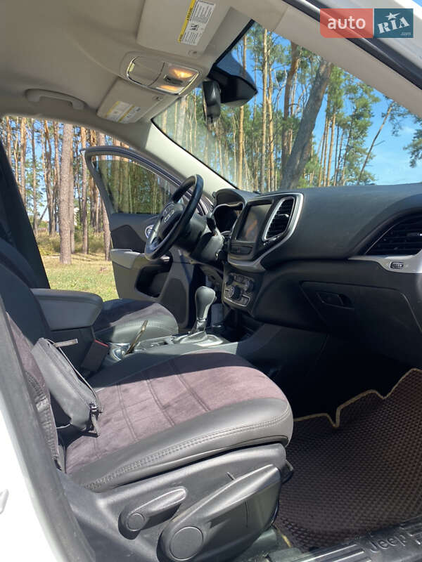 Внедорожник / Кроссовер Jeep Cherokee 2014 в Житомире фото 13 Внедорожник / Кроссовер Jeep Cherokee 2014 в Житомире