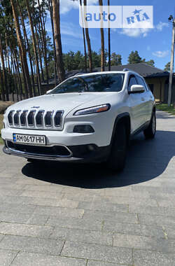 Внедорожник / Кроссовер Jeep Cherokee 2014 в Житомире