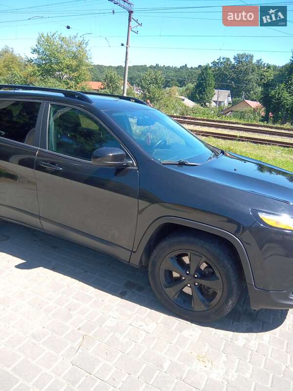Внедорожник / Кроссовер Jeep Cherokee 2015 в Моршине фото 9 Внедорожник / Кроссовер Jeep Cherokee 2015 в Моршине