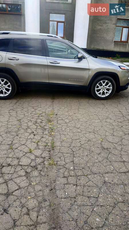 Позашляховик / Кросовер Jeep Cherokee 2016 в Добропіллі