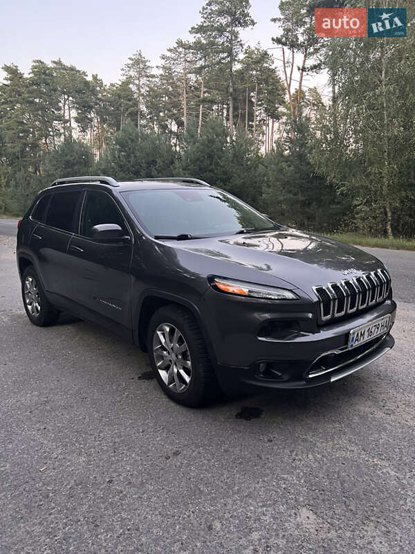 Внедорожник / Кроссовер Jeep Cherokee 2017 в Брусилове