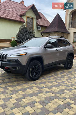 Позашляховик / Кросовер Jeep Cherokee 2017 в Чернівцях
