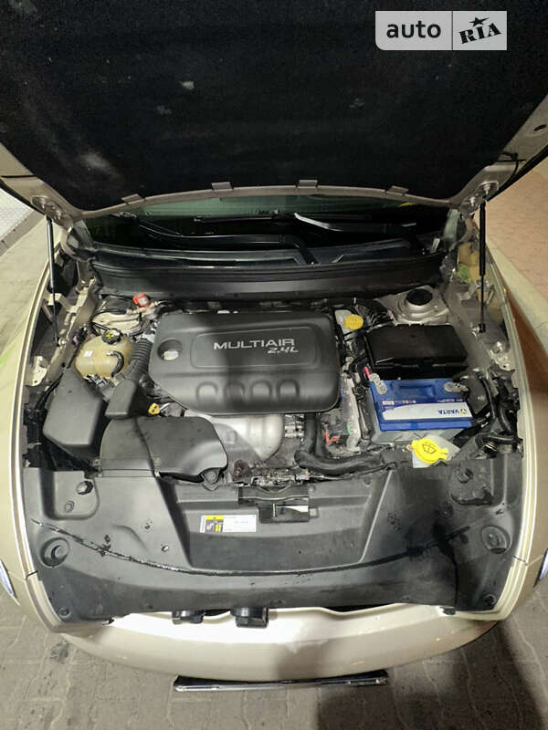 Позашляховик / Кросовер Jeep Cherokee 2015 в Львові