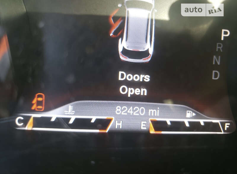 Позашляховик / Кросовер Jeep Cherokee 2015 в Львові