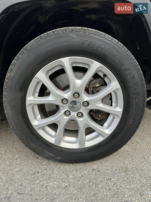 Внедорожник / Кроссовер Jeep Cherokee 2015 в Львове фото 23 Внедорожник / Кроссовер Jeep Cherokee 2015 в Львове