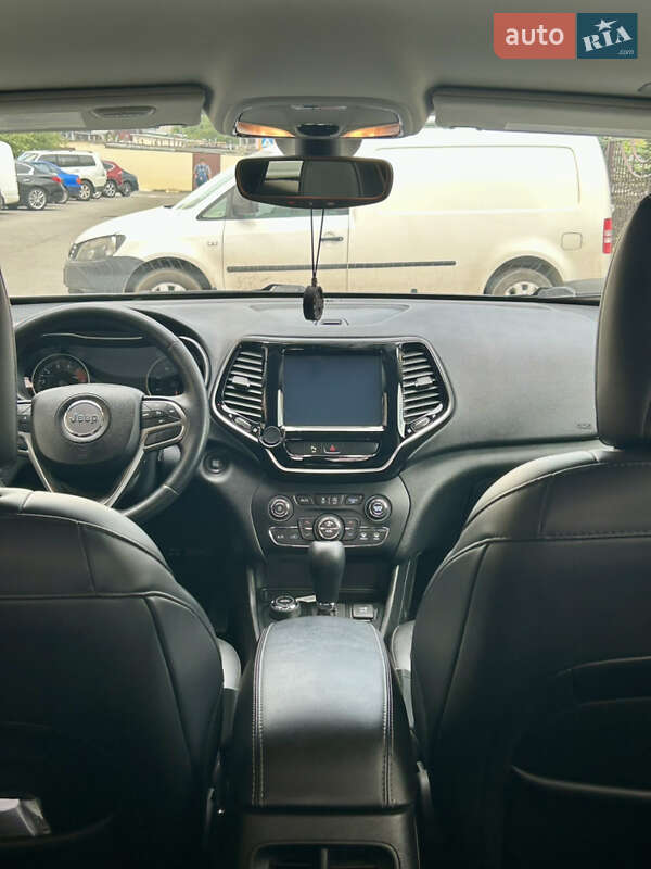 Внедорожник / Кроссовер Jeep Cherokee 2018 в Киеве фото 12 Внедорожник / Кроссовер Jeep Cherokee 2018 в Киеве