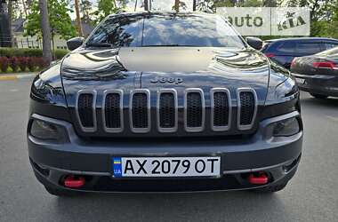 Внедорожник / Кроссовер Jeep Cherokee 2015 в Киеве