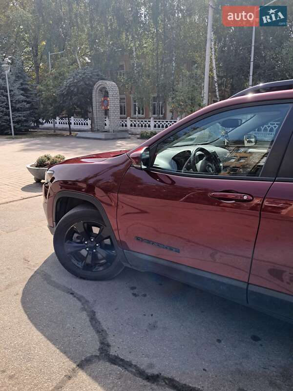 Позашляховик / Кросовер Jeep Cherokee 2018 в Новомосковську