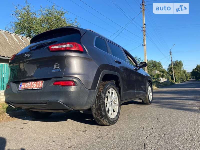 Внедорожник / Кроссовер Jeep Cherokee 2015 в Смеле фото 4 Внедорожник / Кроссовер Jeep Cherokee 2015 в Смеле