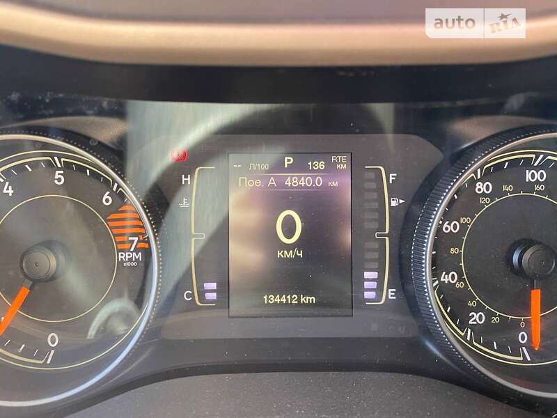 Внедорожник / Кроссовер Jeep Cherokee 2015 в Смеле фото 26 Внедорожник / Кроссовер Jeep Cherokee 2015 в Смеле