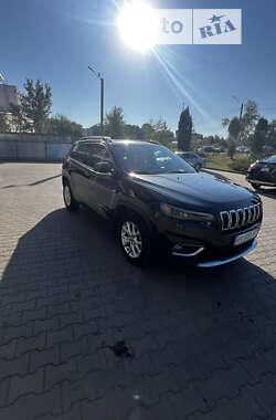 Внедорожник / Кроссовер Jeep Cherokee 2015 в Хмельницком