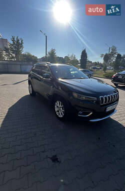 Внедорожник / Кроссовер Jeep Cherokee 2015 в Хмельницком