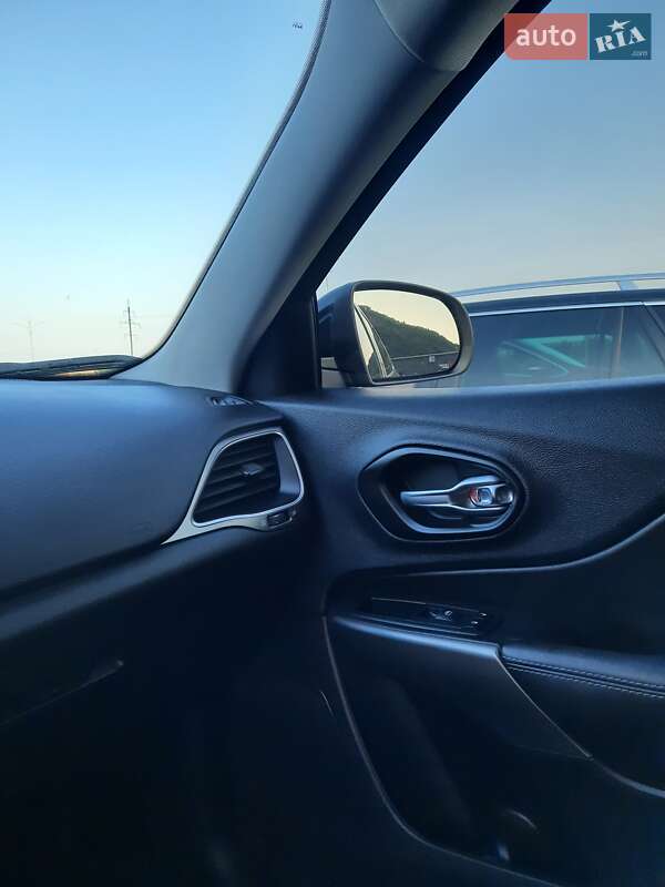 Внедорожник / Кроссовер Jeep Cherokee 2018 в Мукачево