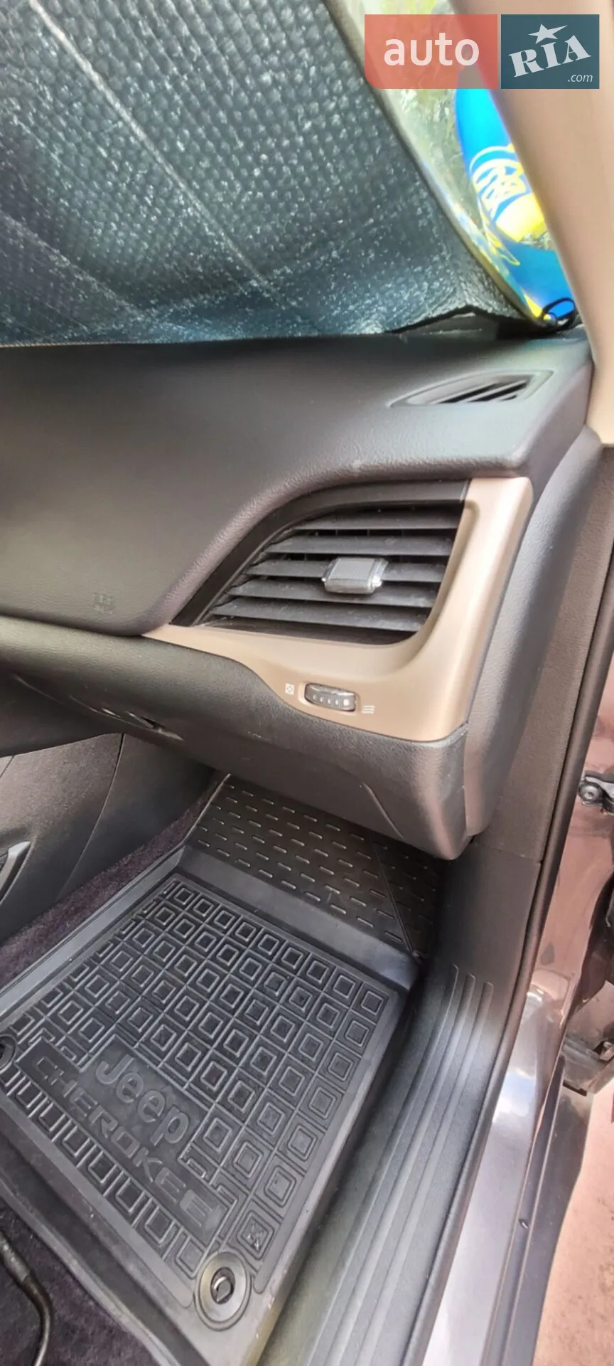 2017 Jeep Cherokee - мініатюра 35