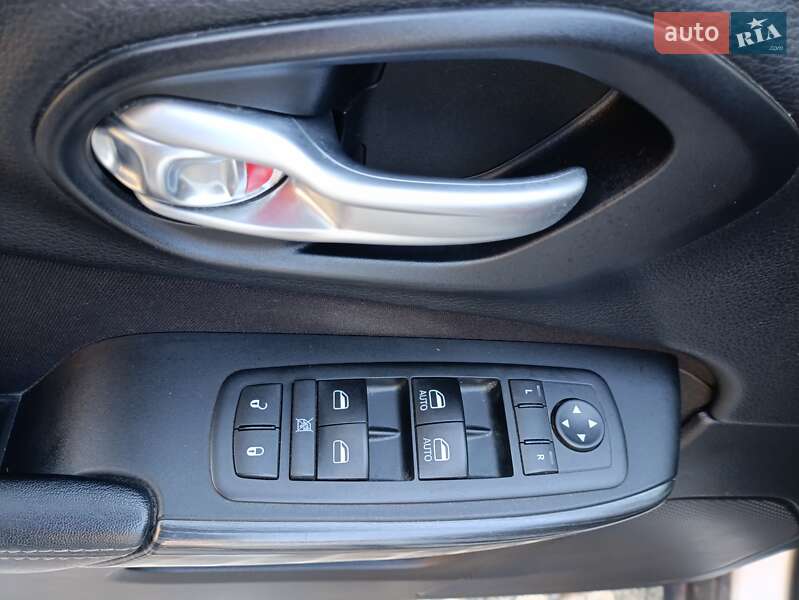 Внедорожник / Кроссовер Jeep Cherokee 2015 в Киеве фото 19 Внедорожник / Кроссовер Jeep Cherokee 2015 в Киеве