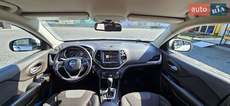 Внедорожник / Кроссовер Jeep Cherokee 2014 в Полтаве