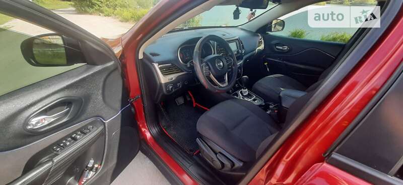 Внедорожник / Кроссовер Jeep Cherokee 2016 в Кагарлыке фото 7 Внедорожник / Кроссовер Jeep Cherokee 2016 в Кагарлыке
