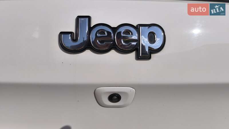 Позашляховик / Кросовер Jeep Cherokee 2017 в Львові