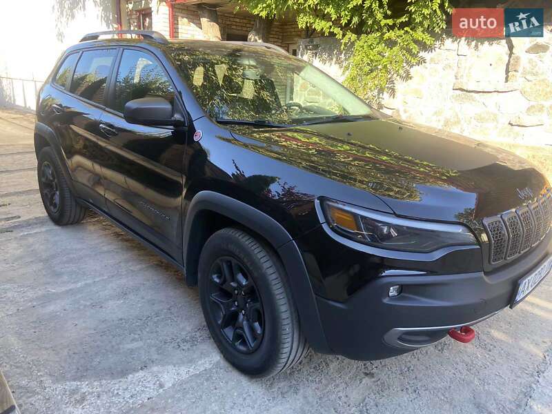 Позашляховик / Кросовер Jeep Cherokee 2018 в Краснограді