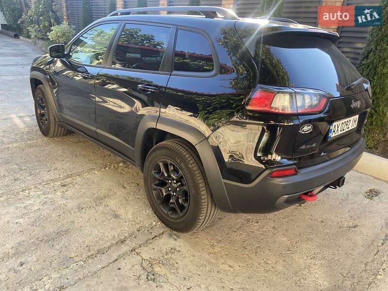 Внедорожник / Кроссовер Jeep Cherokee 2018 в Краснограде