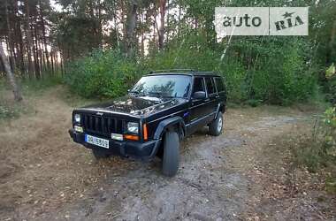 Внедорожник / Кроссовер Jeep Cherokee 1997 в Сарнах