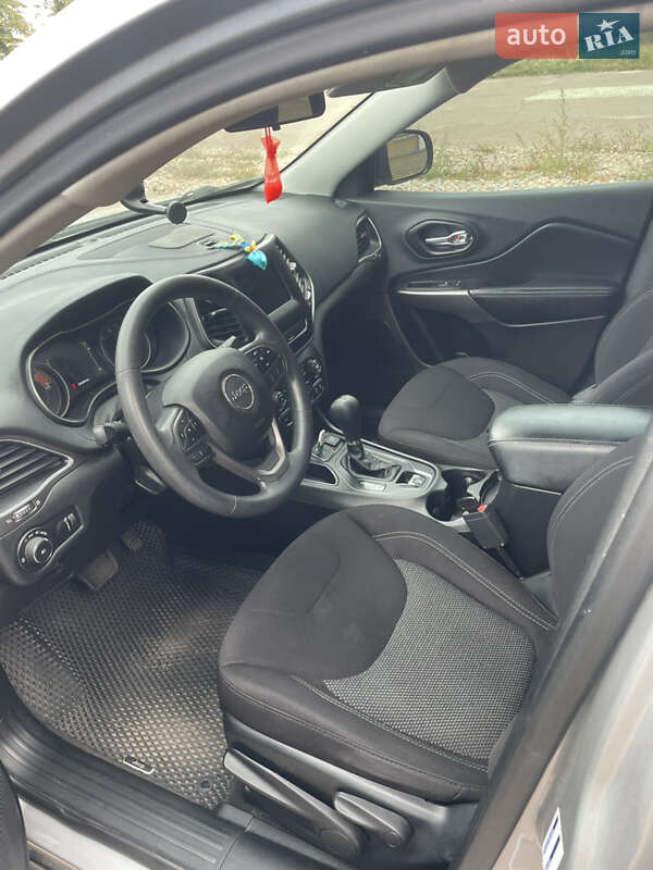 Позашляховик / Кросовер Jeep Cherokee 2018 в Чернігові