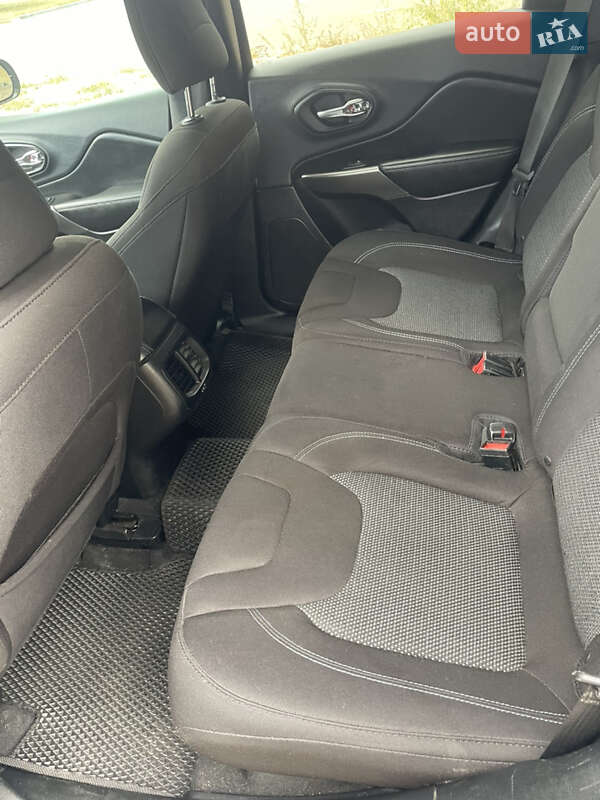 Позашляховик / Кросовер Jeep Cherokee 2018 в Чернігові