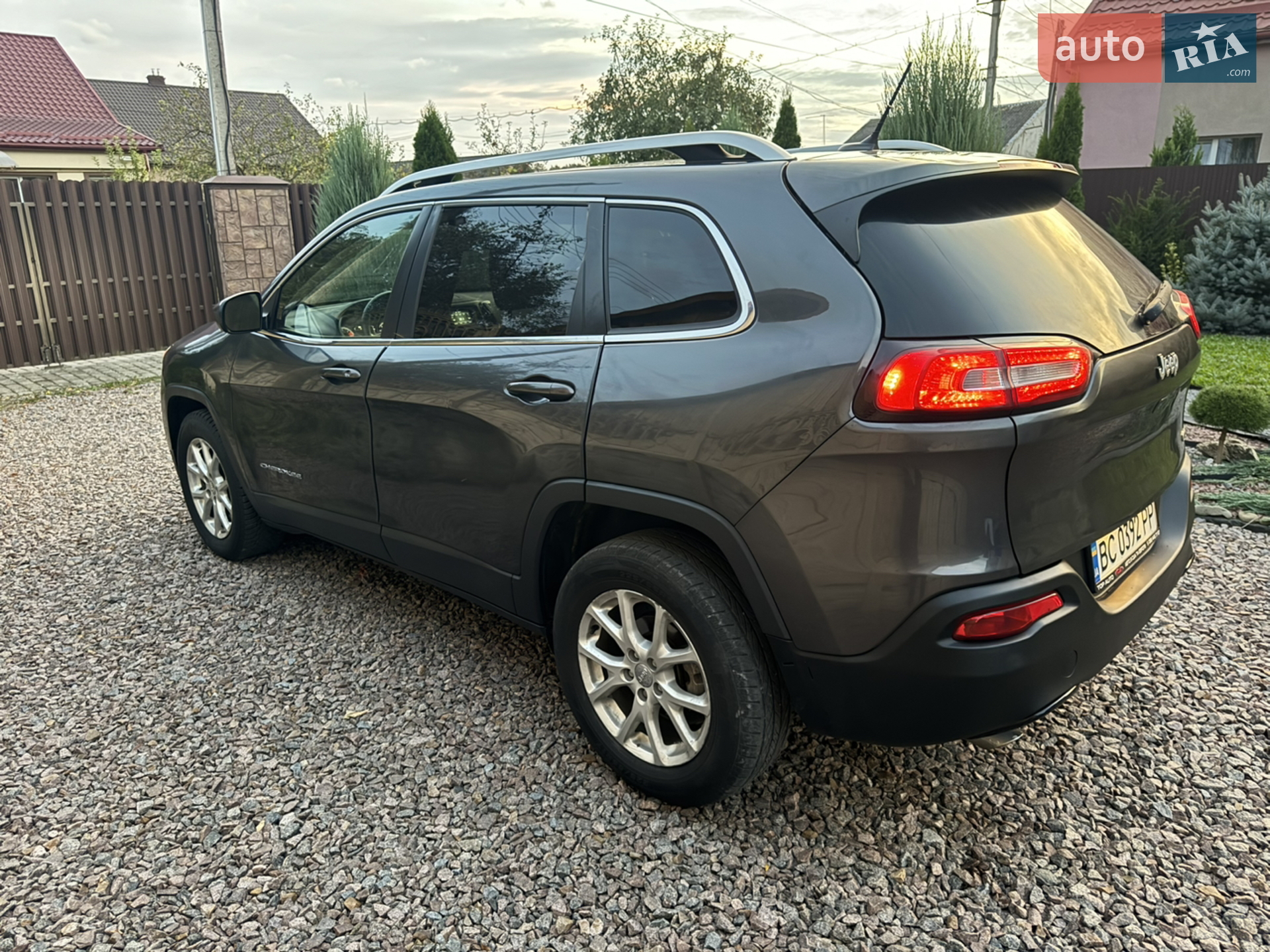 2015 Jeep Cherokee - мініатюра 27