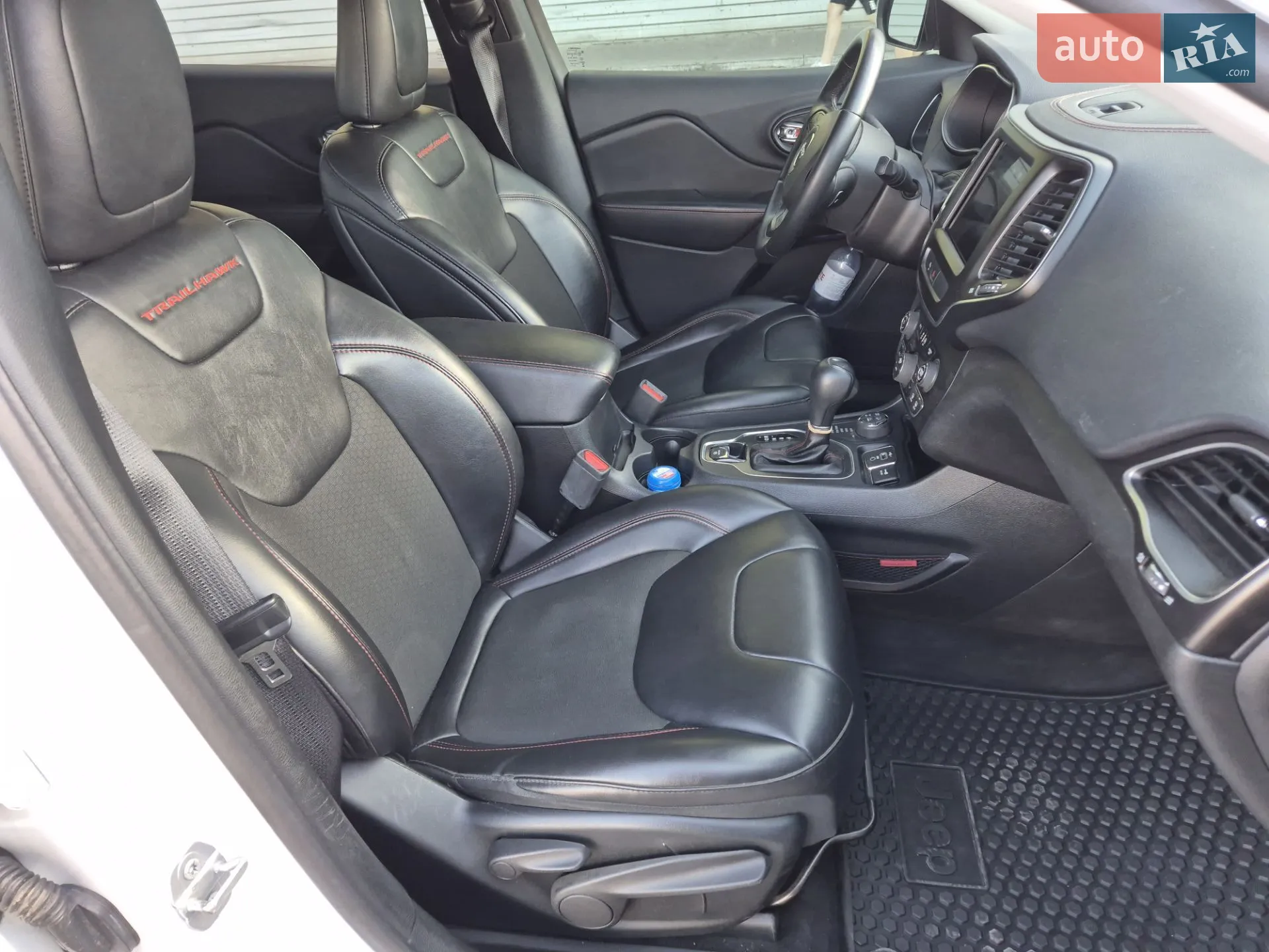 2018 Jeep Cherokee - мініатюра 16