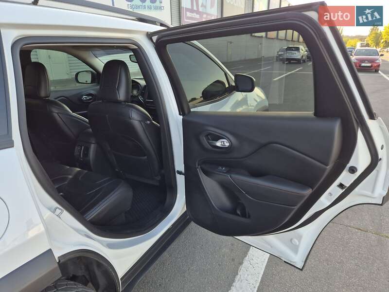 Позашляховик / Кросовер Jeep Cherokee 2018 в Полтаві