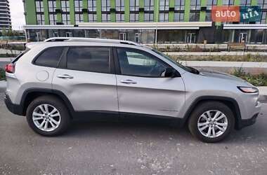 Внедорожник / Кроссовер Jeep Cherokee 2014 в Киеве