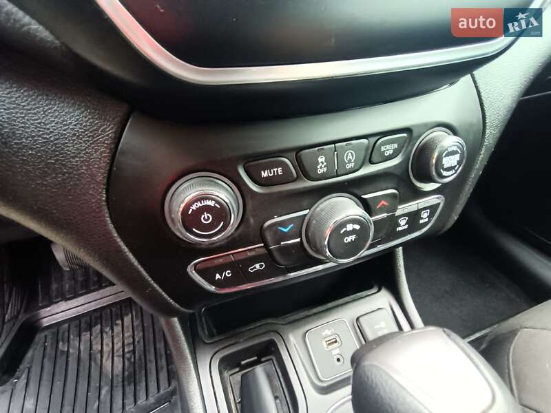 Внедорожник / Кроссовер Jeep Cherokee 2019 в Житомире фото 21 Внедорожник / Кроссовер Jeep Cherokee 2019 в Житомире