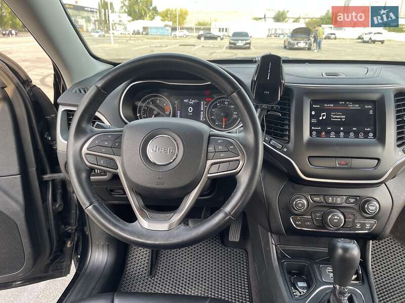 Внедорожник / Кроссовер Jeep Cherokee 2018 в Киеве фото 32 Внедорожник / Кроссовер Jeep Cherokee 2018 в Киеве