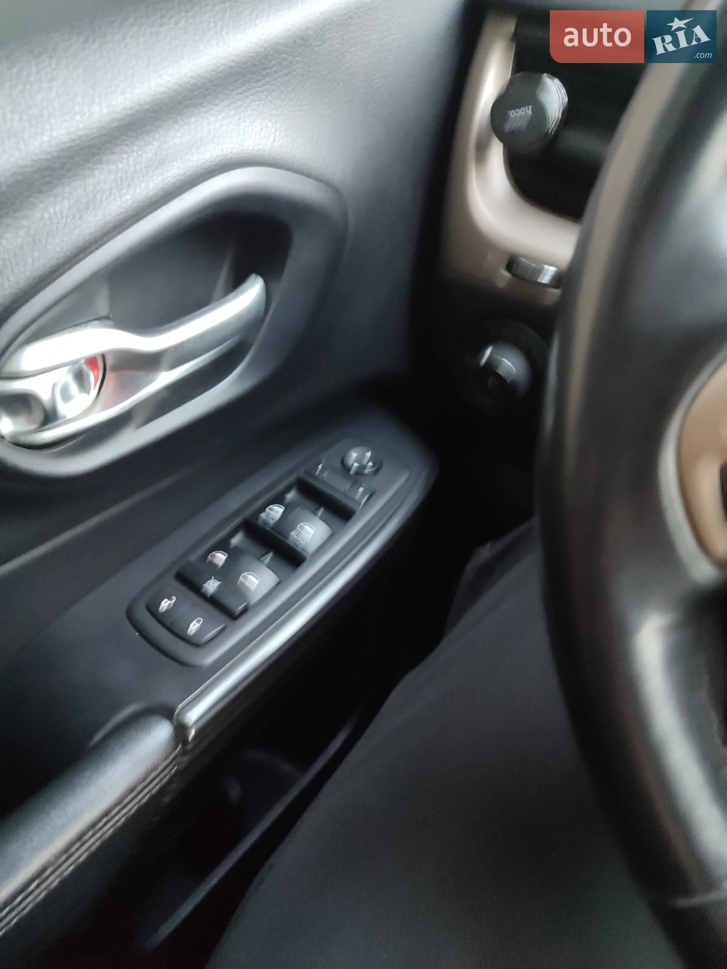 2014 Jeep Cherokee - мініатюра 11