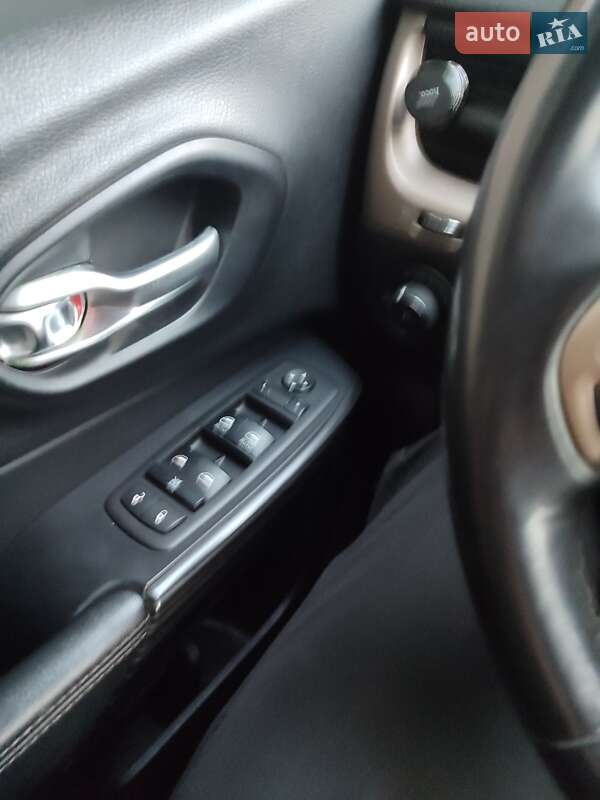 Позашляховик / Кросовер Jeep Cherokee 2014 в Дніпрі