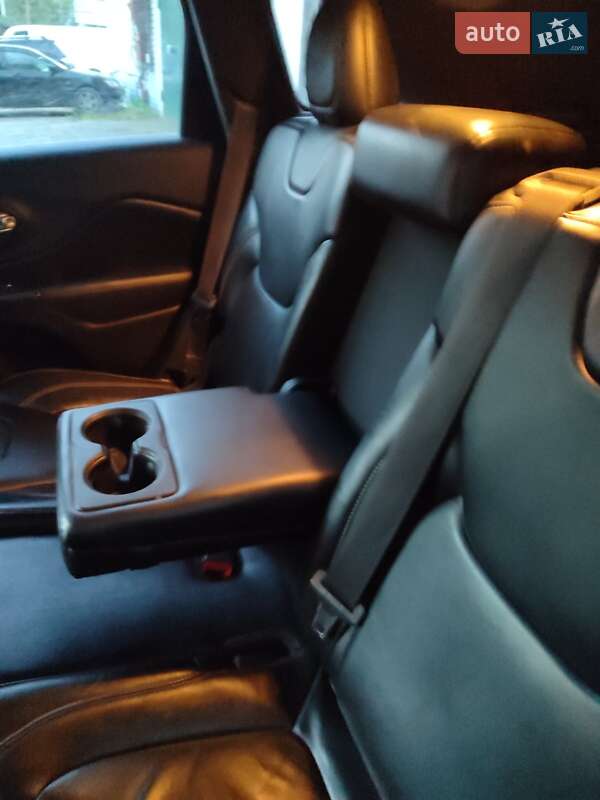 Позашляховик / Кросовер Jeep Cherokee 2014 в Дніпрі