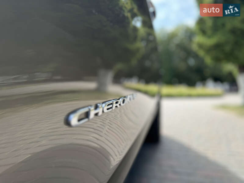 Позашляховик / Кросовер Jeep Cherokee 2018 в Києві