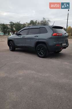 Внедорожник / Кроссовер Jeep Cherokee 2014 в 