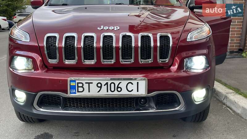 Внедорожник / Кроссовер Jeep Cherokee 2015 в Киеве