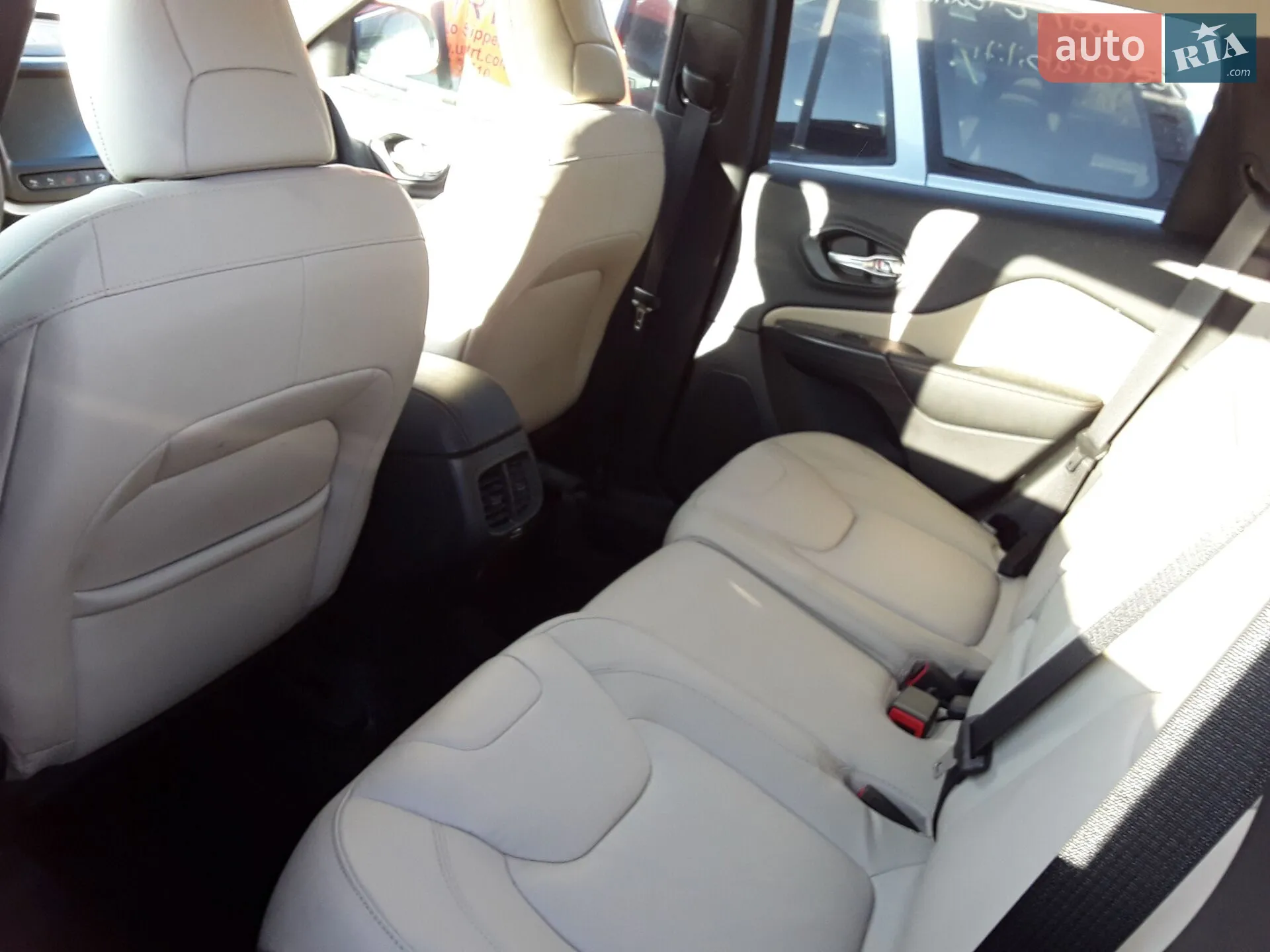 2015 Jeep Cherokee - мініатюра 34