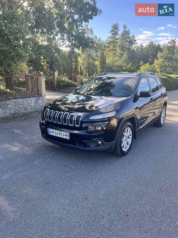 Внедорожник / Кроссовер Jeep Cherokee 2016 в Малине