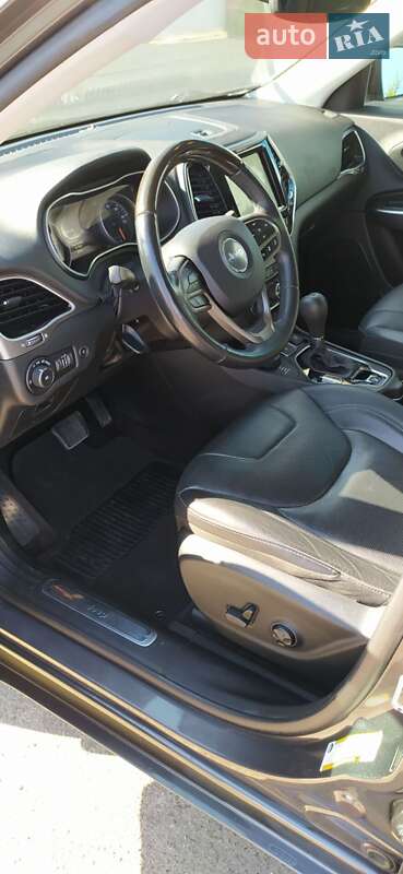 Внедорожник / Кроссовер Jeep Cherokee 2018 в Киеве фото 10 Внедорожник / Кроссовер Jeep Cherokee 2018 в Киеве