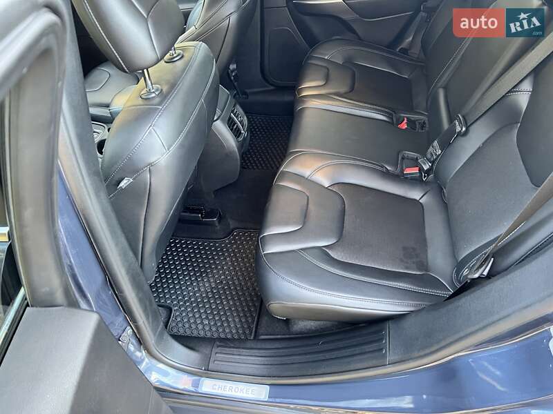 Позашляховик / Кросовер Jeep Cherokee 2020 в Хмельницькому фото 14 Позашляховик / Кросовер Jeep Cherokee 2020 в Хмельницькому