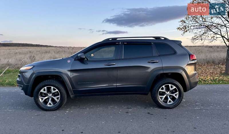 Внедорожник / Кроссовер Jeep Cherokee 2014 в Мукачево