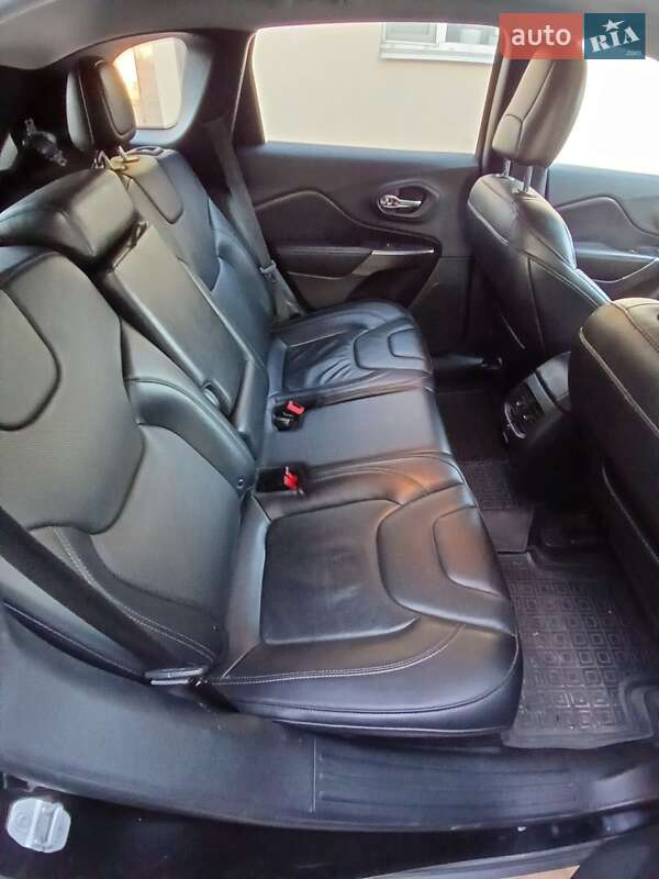 Внедорожник / Кроссовер Jeep Cherokee 2019 в Павлограде фото 13 Внедорожник / Кроссовер Jeep Cherokee 2019 в Павлограде